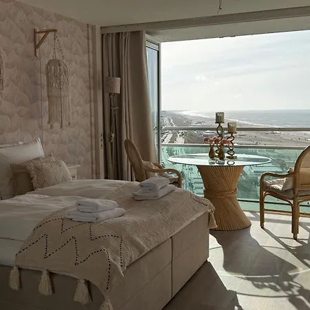 Michelle Apartment *